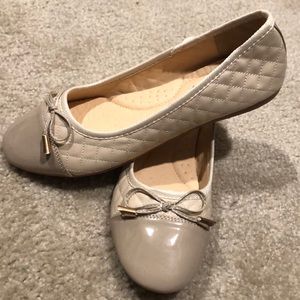 Beige/Nude flats size 8.5 brand new